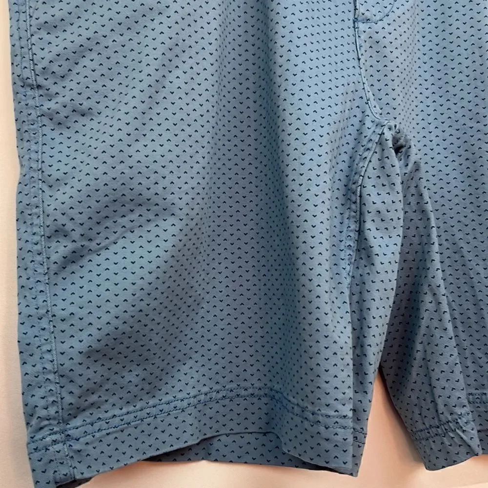 St. John’s Bay Blue print comfort stretch flat front shorts size 42 NWT